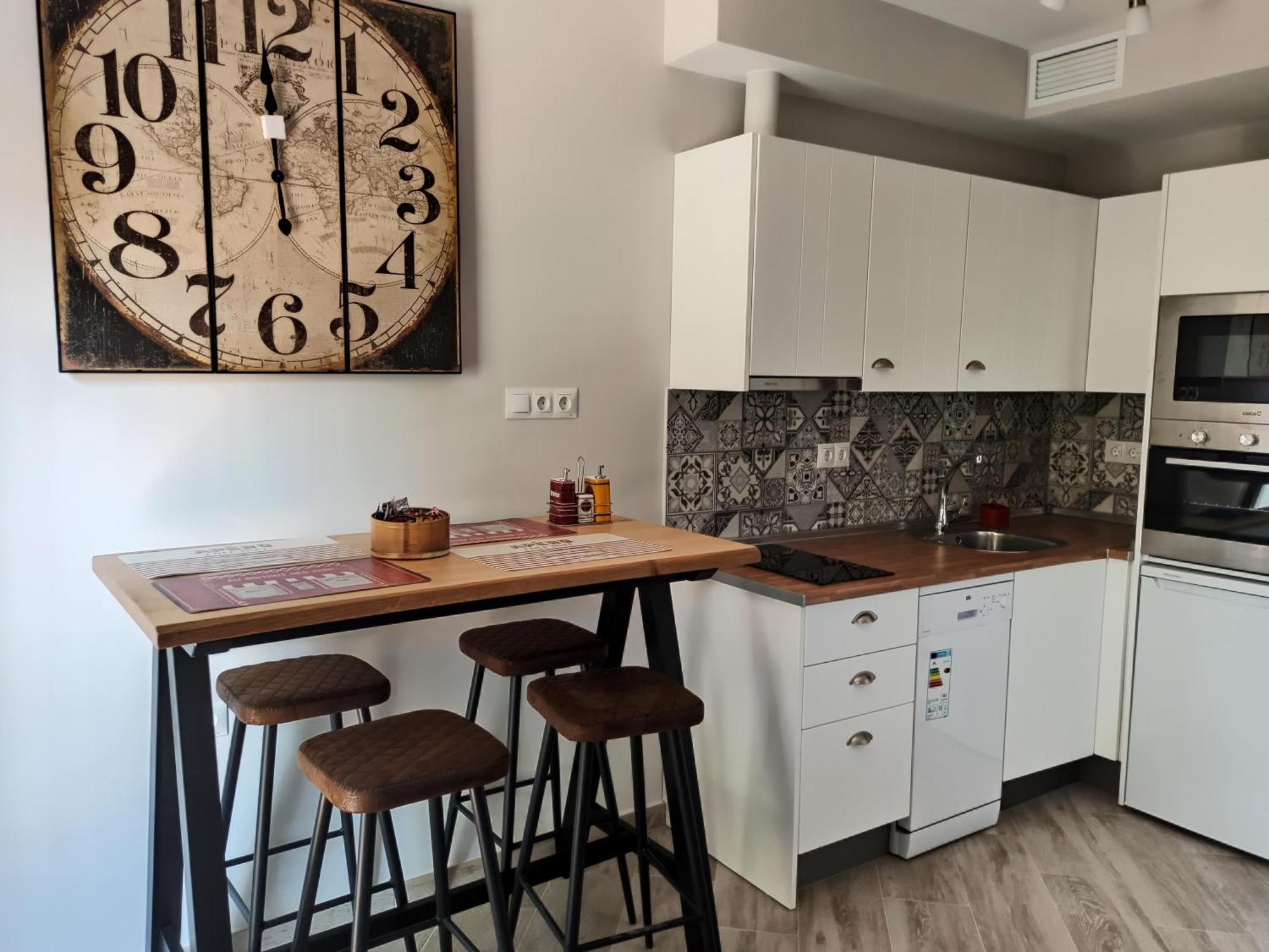 Barcelo 21, Parking On Request, Atico With Terrace & Studio With Patio, Center, Breakfast Included, Quite Neighborhood, Bc Málaga Habitación foto