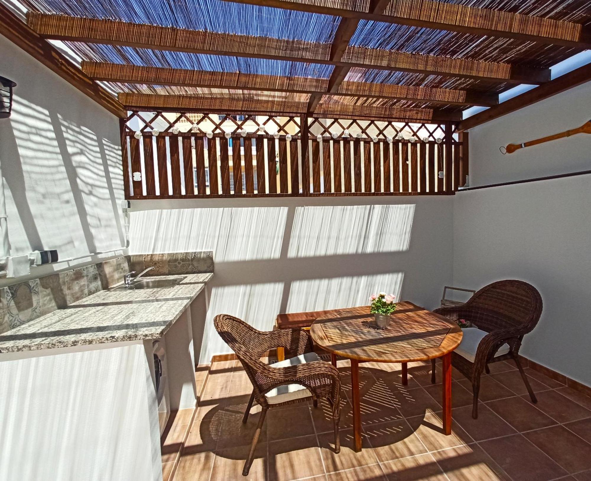 Barcelo 21, Parking On Request, Atico With Terrace & Studio With Patio, Center, Breakfast Included, Quite Neighborhood, Bc Málaga Habitación foto